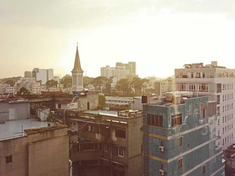 Maceta de cerámica hecha a mano
